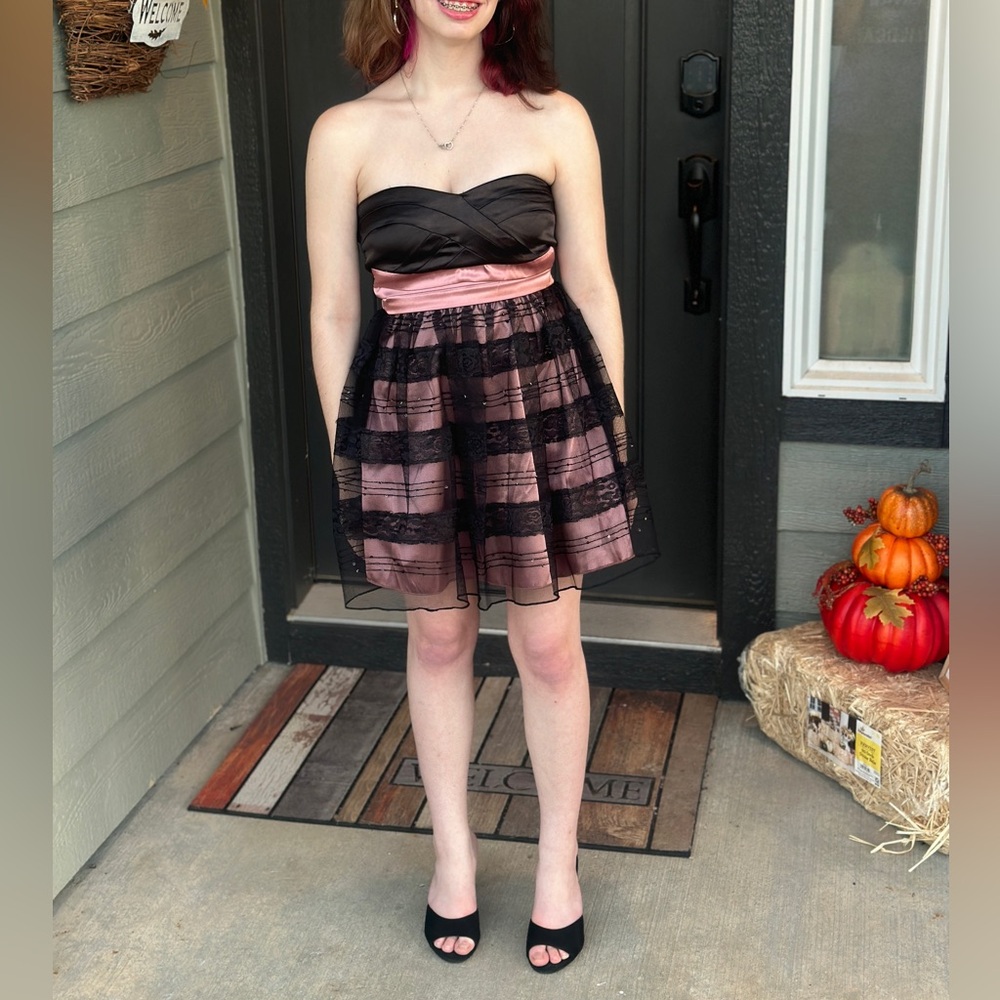 VTG Y2K Trixxi Women's 3 Sleeveless Black & Dusty Rose Lace Overlay Party Dress